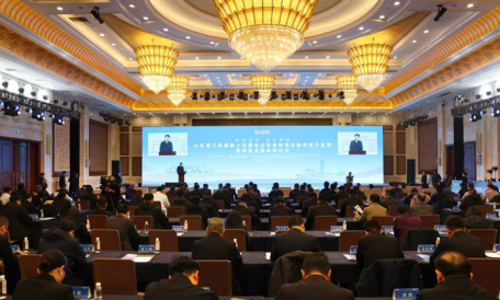 俊源石油總經(jīng)理齊春曉參加化工產(chǎn)業(yè)鏈推介會